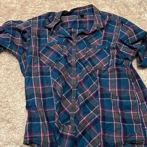 Men’s casual button down shirt